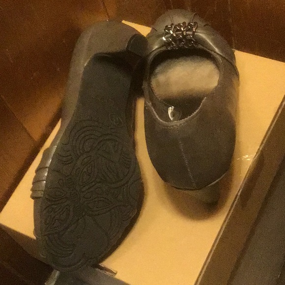 Brand New dress shoe - Picture 3 of 3